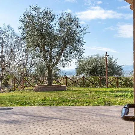 Semesterbostad Amazing In With Wifi Morrovalle